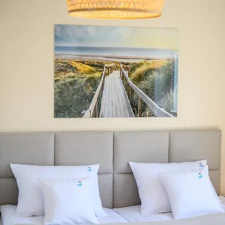 Pelikan Nad Morzem 3*